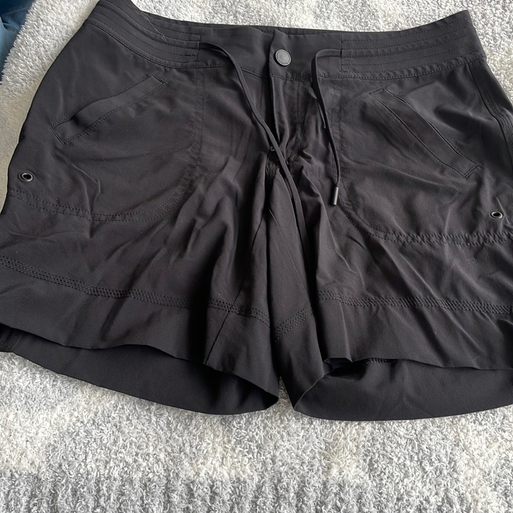 ATHLETA short
